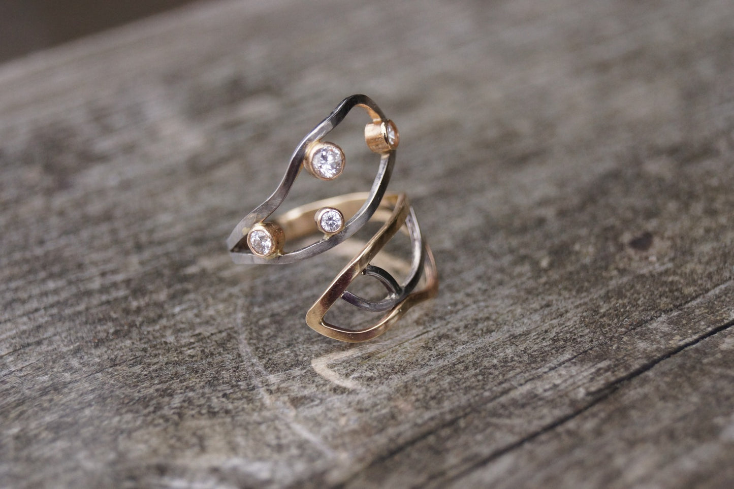 Mixed metal white and yellow 14k gold ring